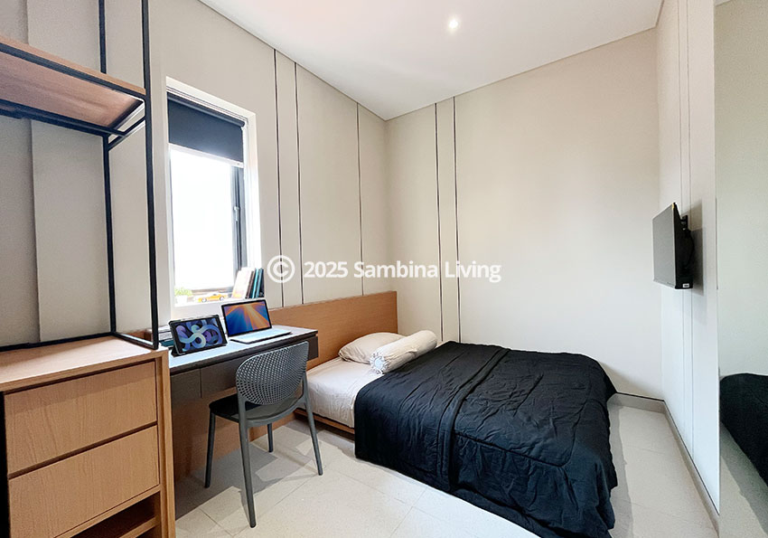 <bold>Sakura Room