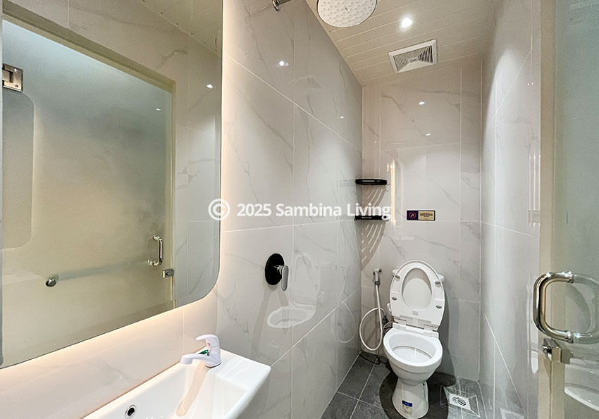 <bold>Kamar Mandi